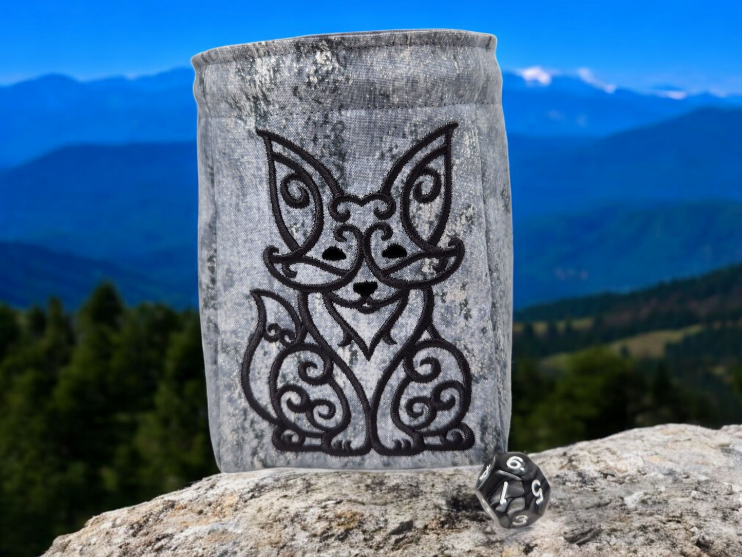 Wolf dice bag