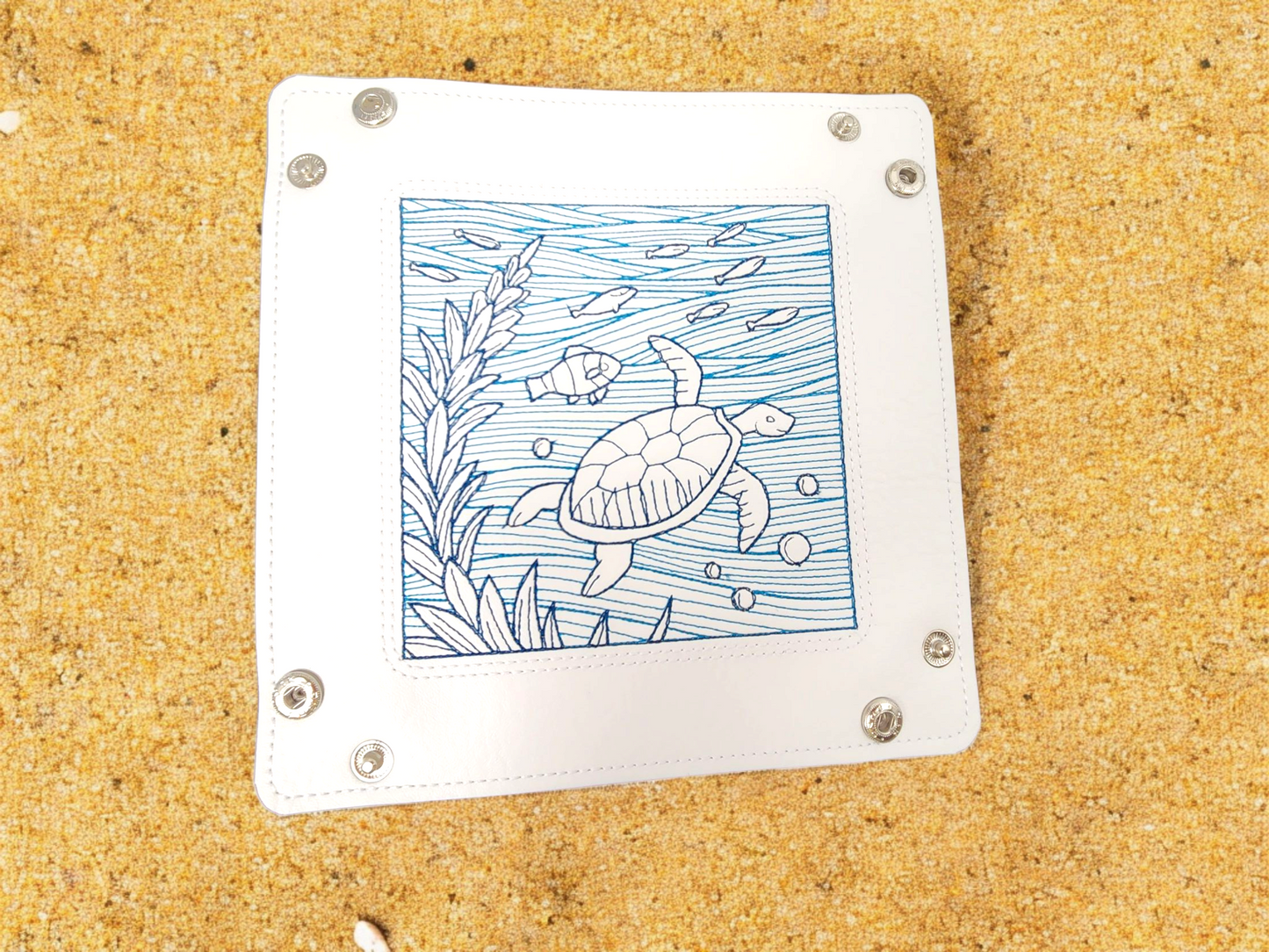 Sea turtle dice tray