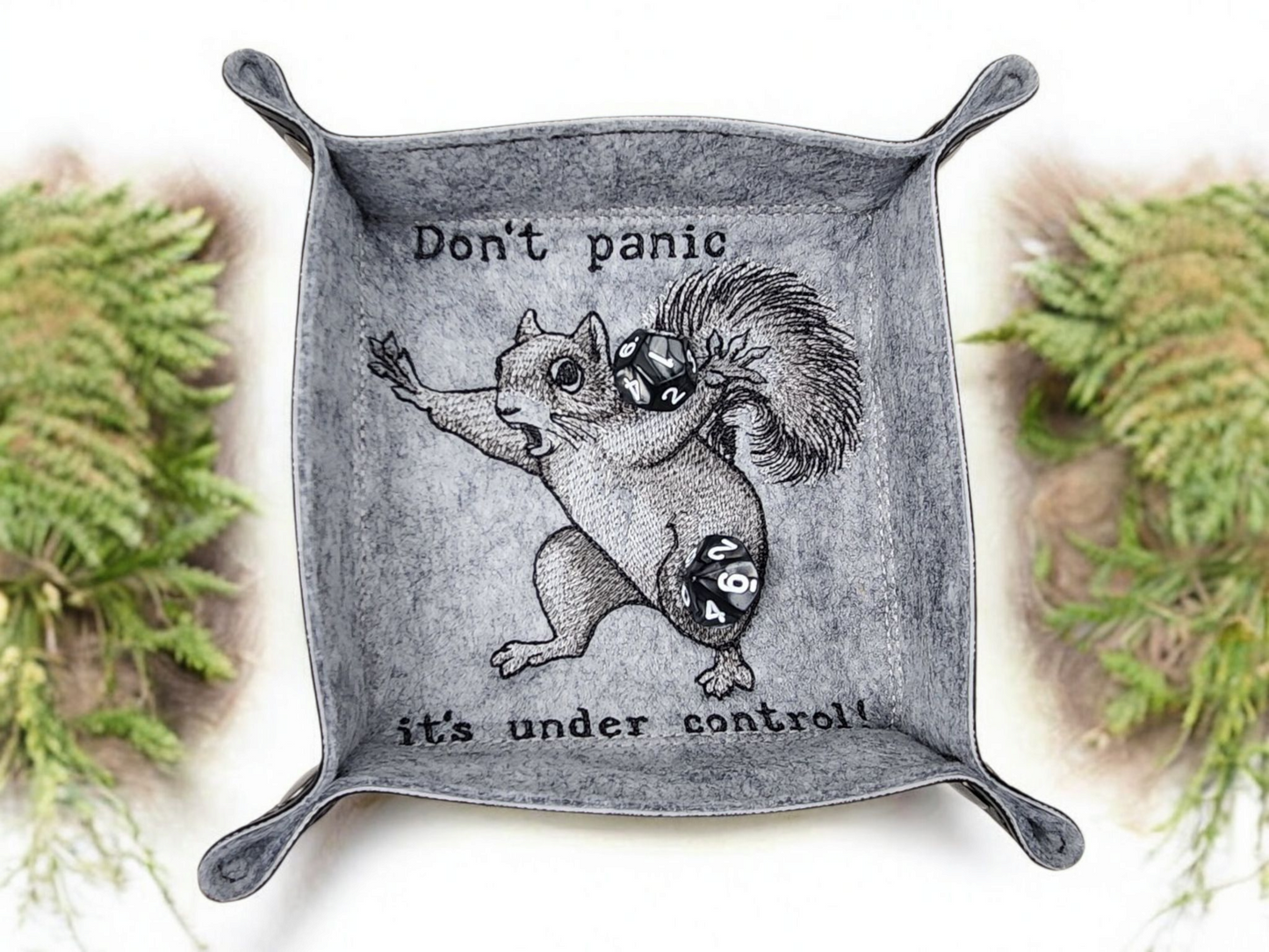 Funny squirrel dice tray