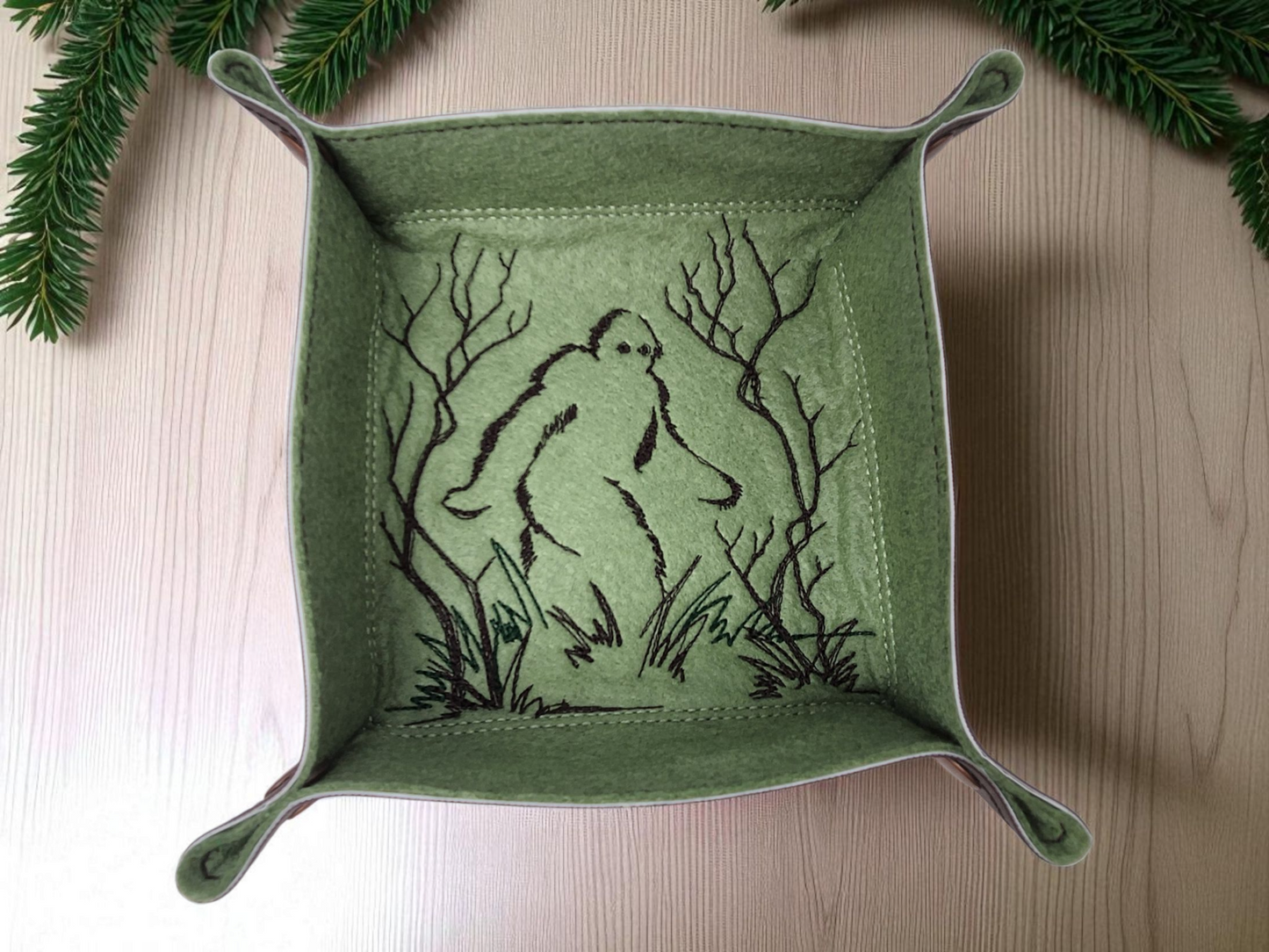 Bigfoot gift set, dice tray and dice bag