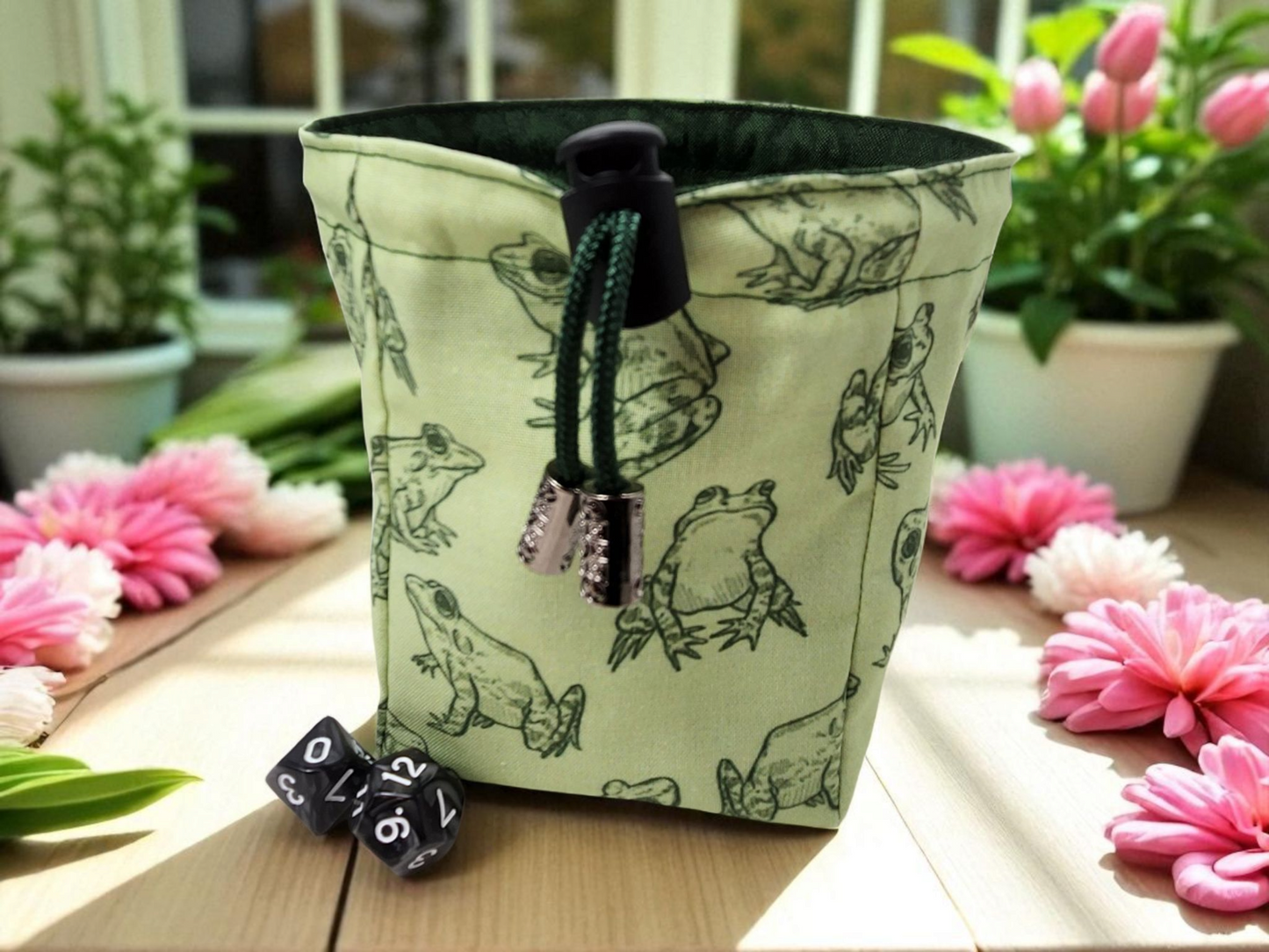 Frog gift set, dice tray and dice bag