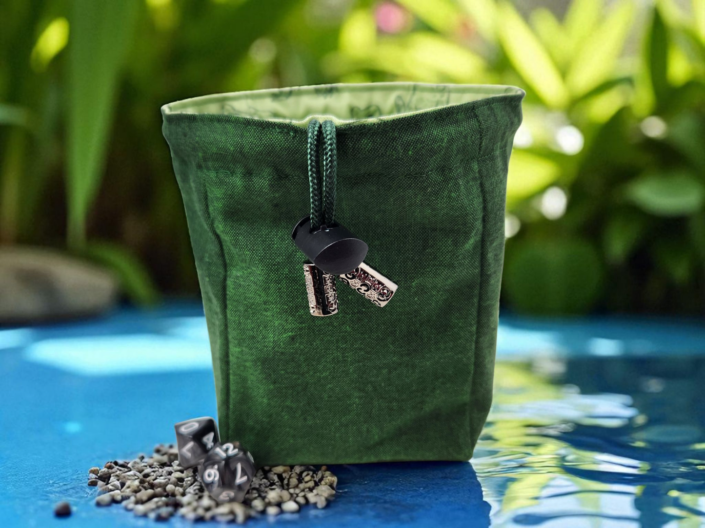 Frog gift set, dice tray and dice bag
