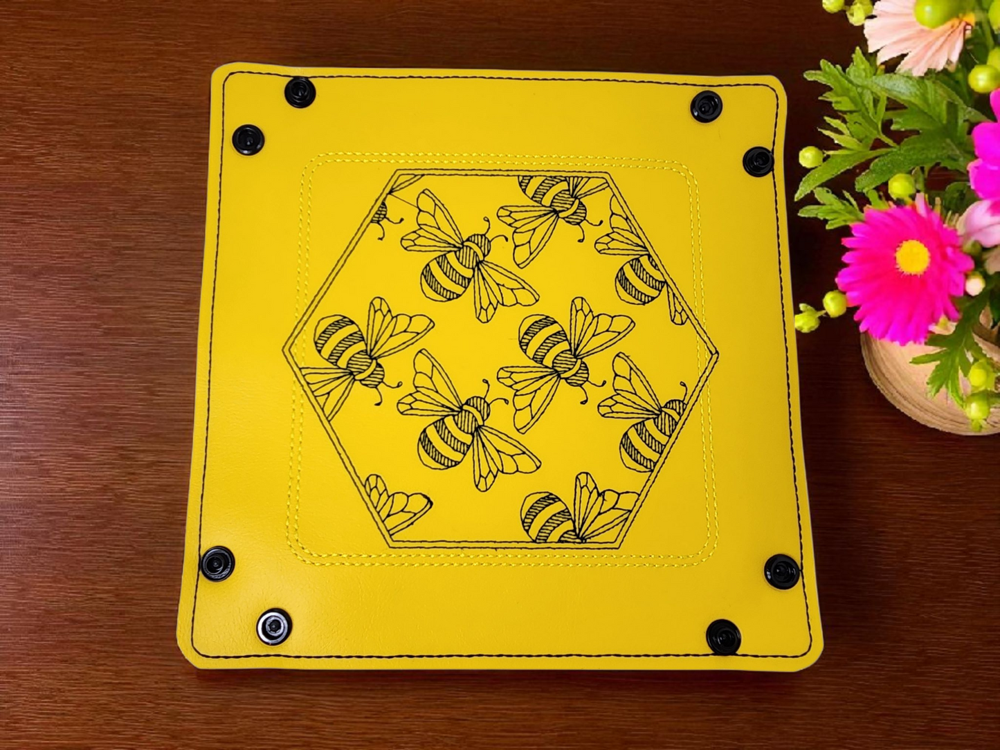 Bee dice tray gift set
