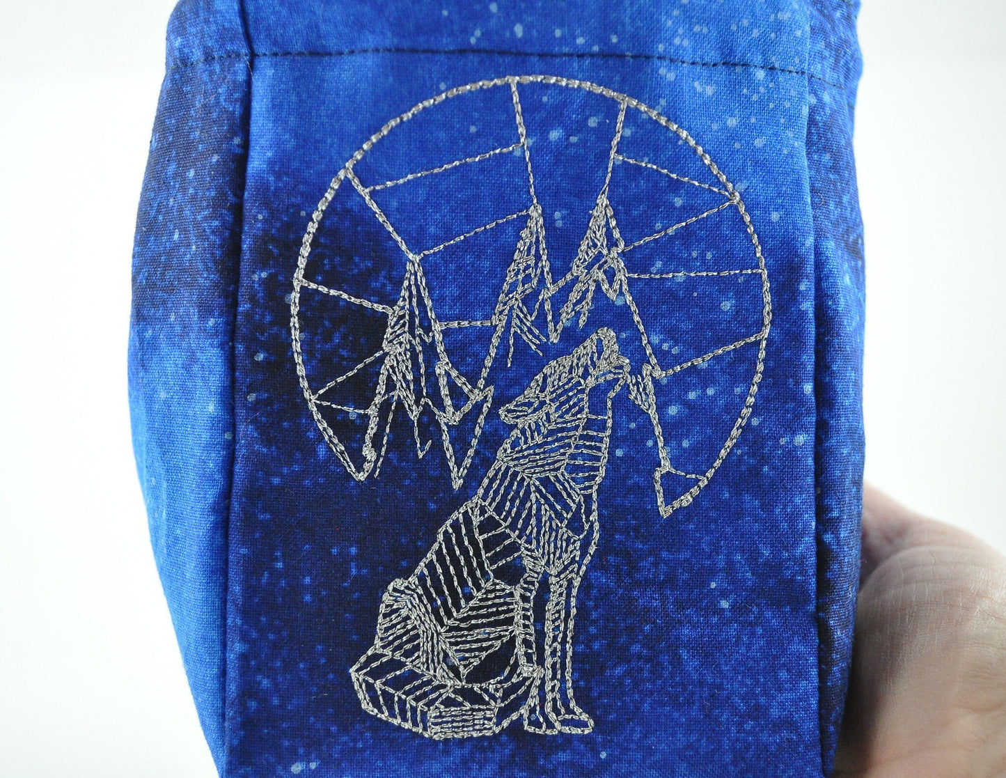 Howling wolf dice bag - Rowan Gate