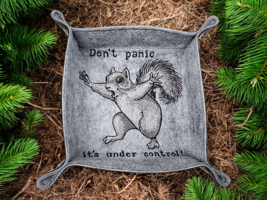 Funny squirrel dice tray