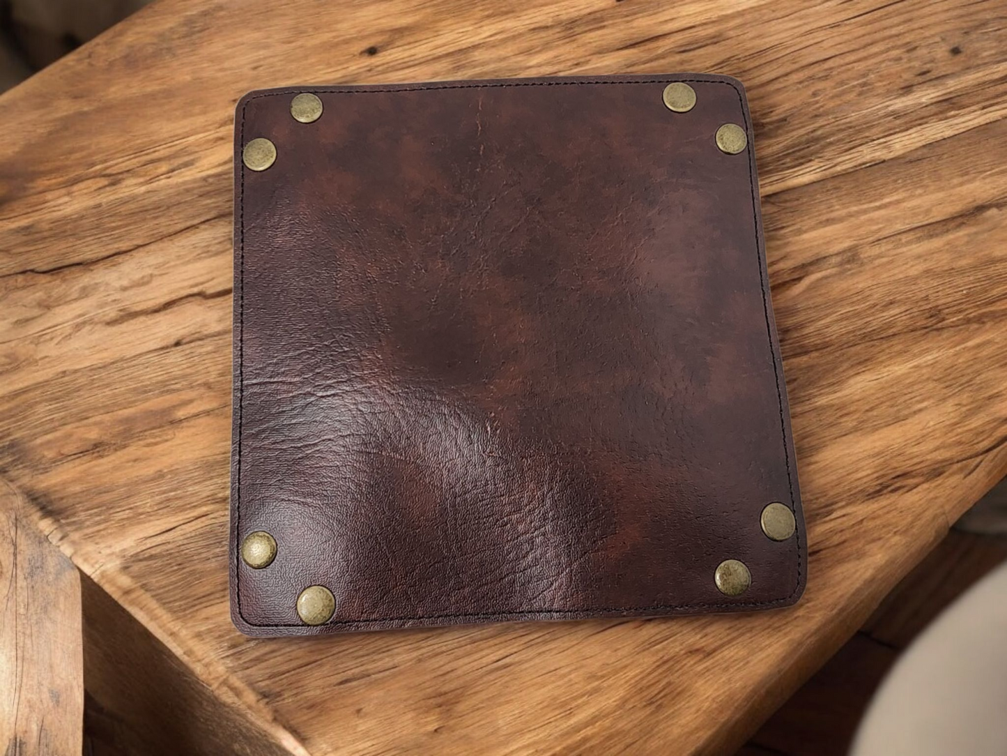 Lion dice tray