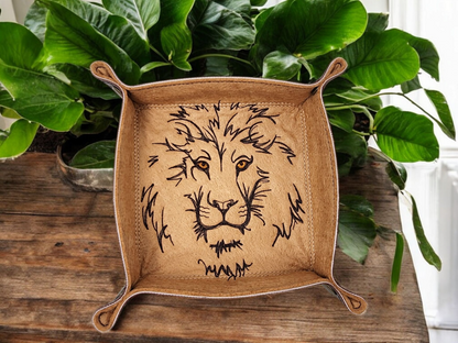 Lion dice tray