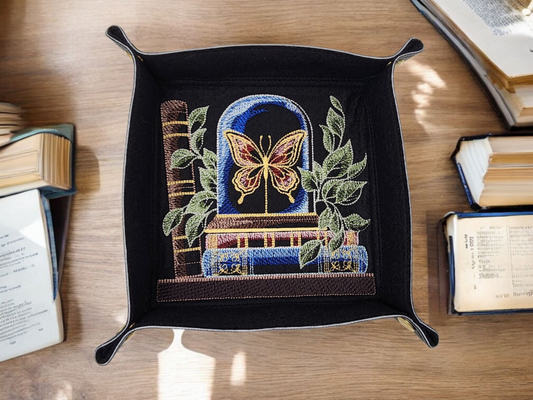Bell jar with butterfly dice tray