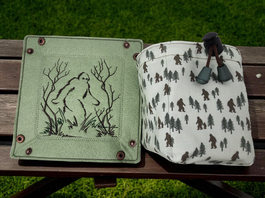 Bigfoot gift set, dice tray and dice bag