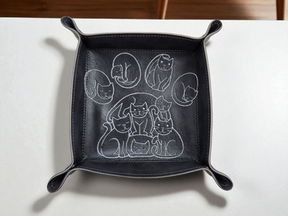 Cat Paw Dice Tray - Perfect for Gamers and Cat Lovers