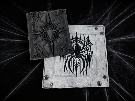 Spider gift set, spider dice tray and spider dice tome