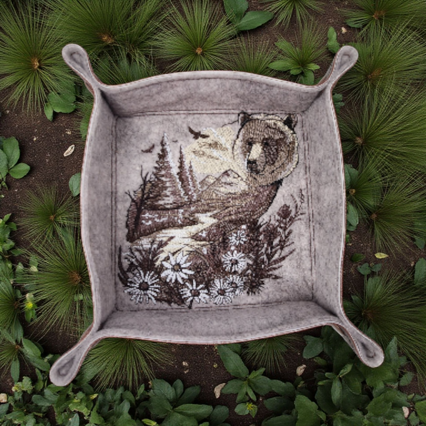 Wilderness Bear Dice Tray