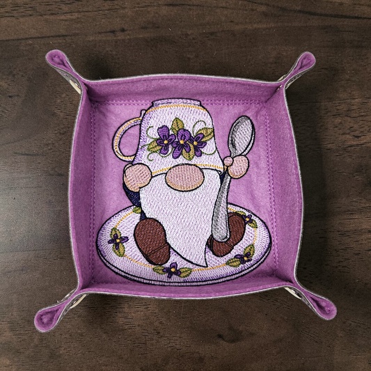 gnome and teacup dice tray