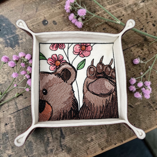 Bear  and flower Dice Tray