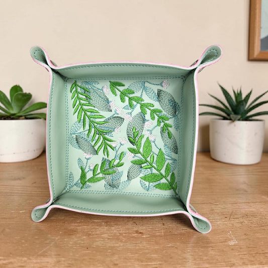 Ferns and flowers dice tray, TTRPG