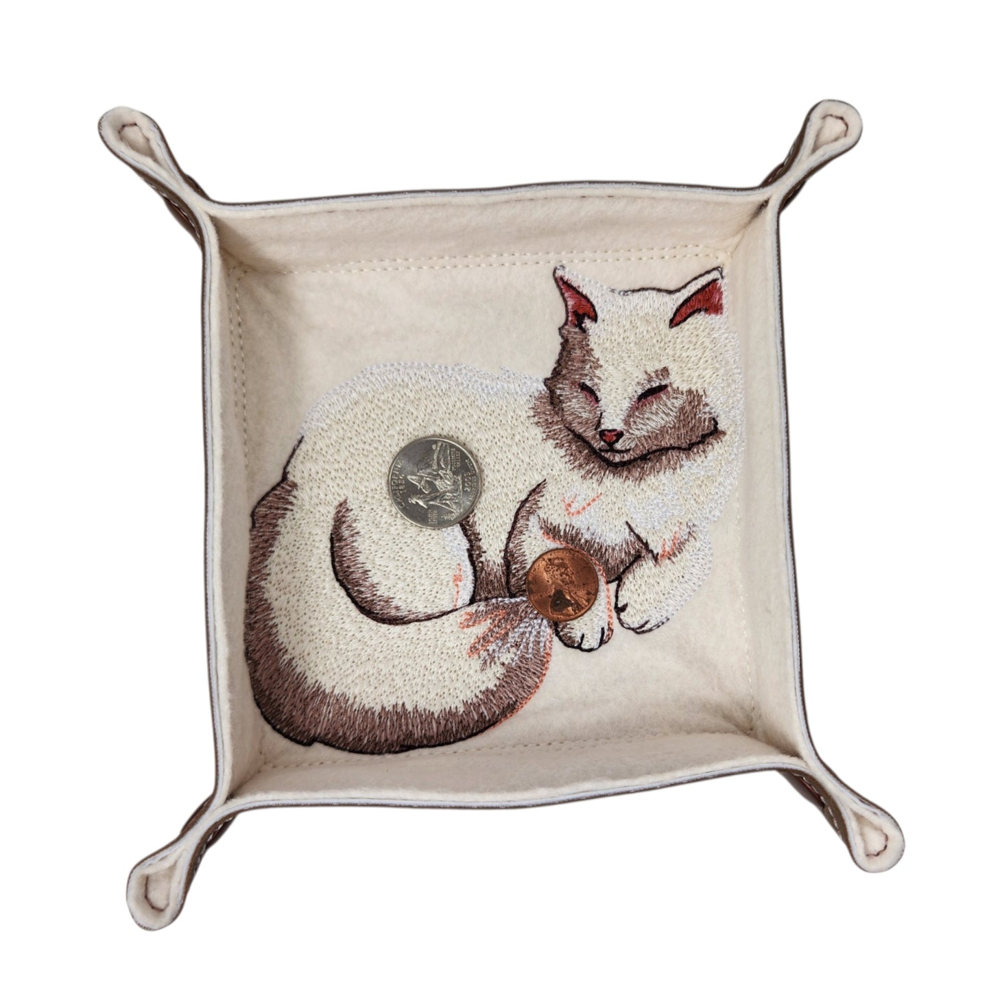 Fluffy white cat dice tray