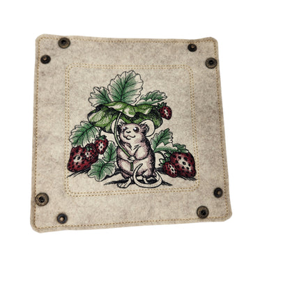 Strawberries and mouse dice tray