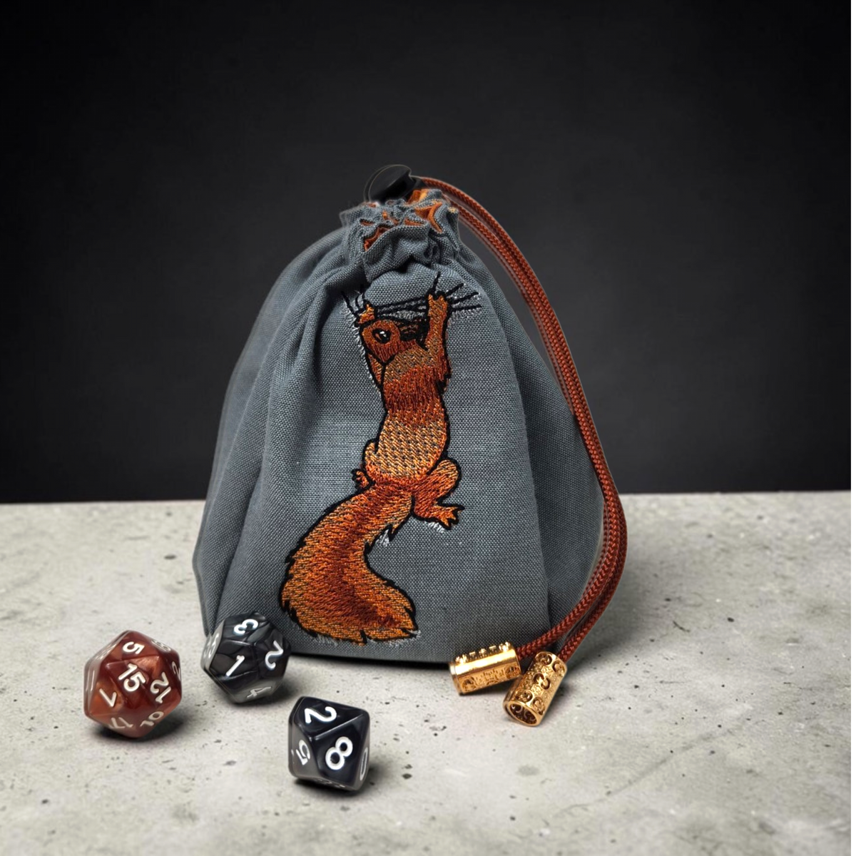 Clinging squirrel dice bag