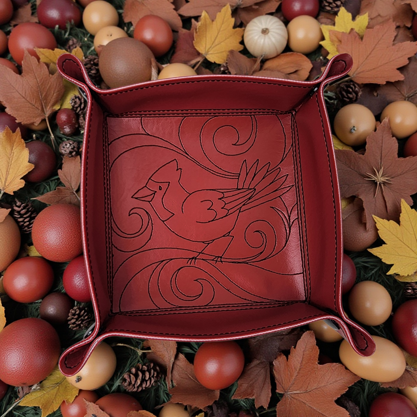 Cardinal bird dice tray