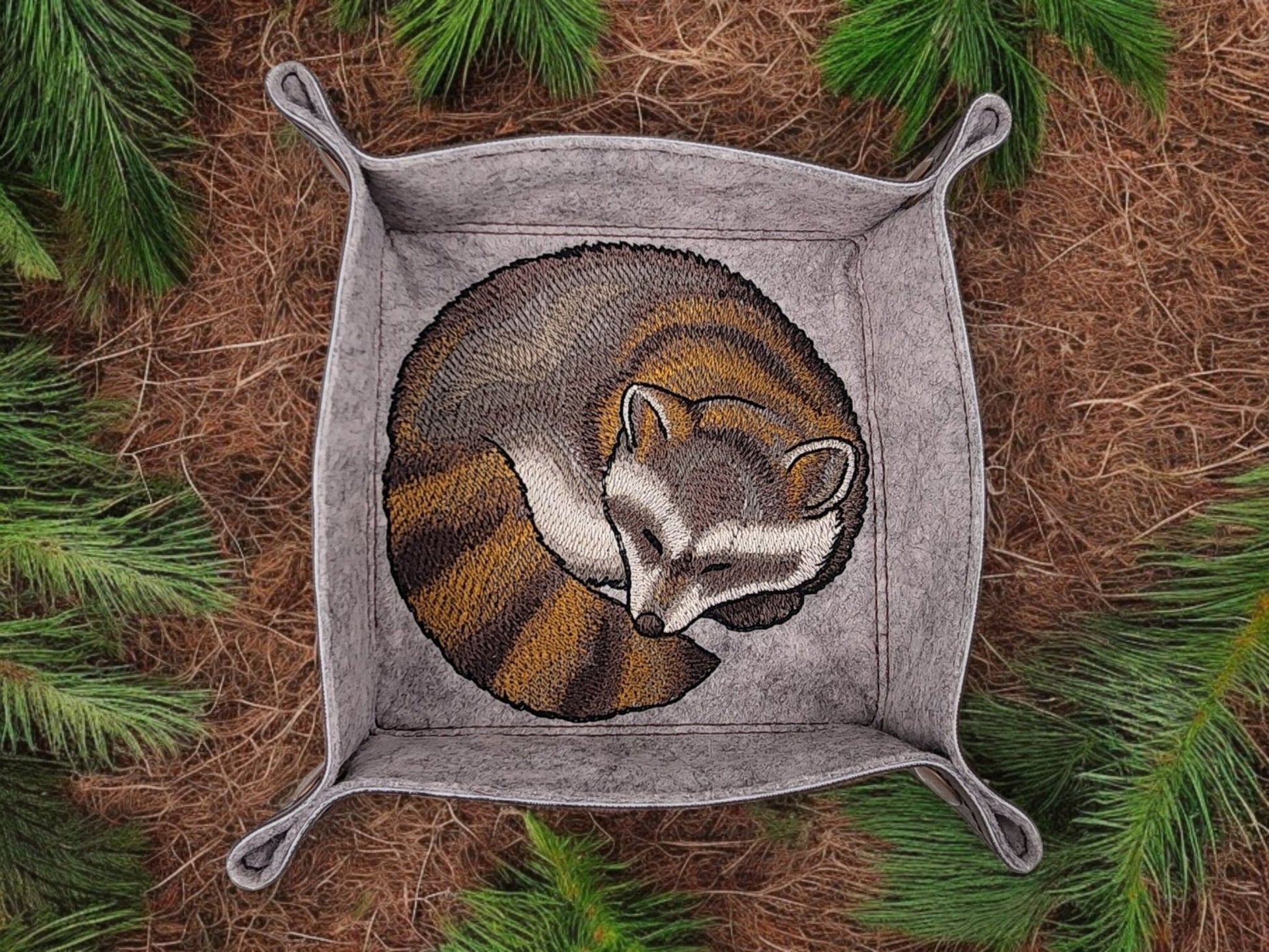 Brown Raccoon Dice Tray - Rowan Gate