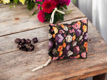 Mini drawstring bag with a set of mini dice, light purple - Rowan Gate