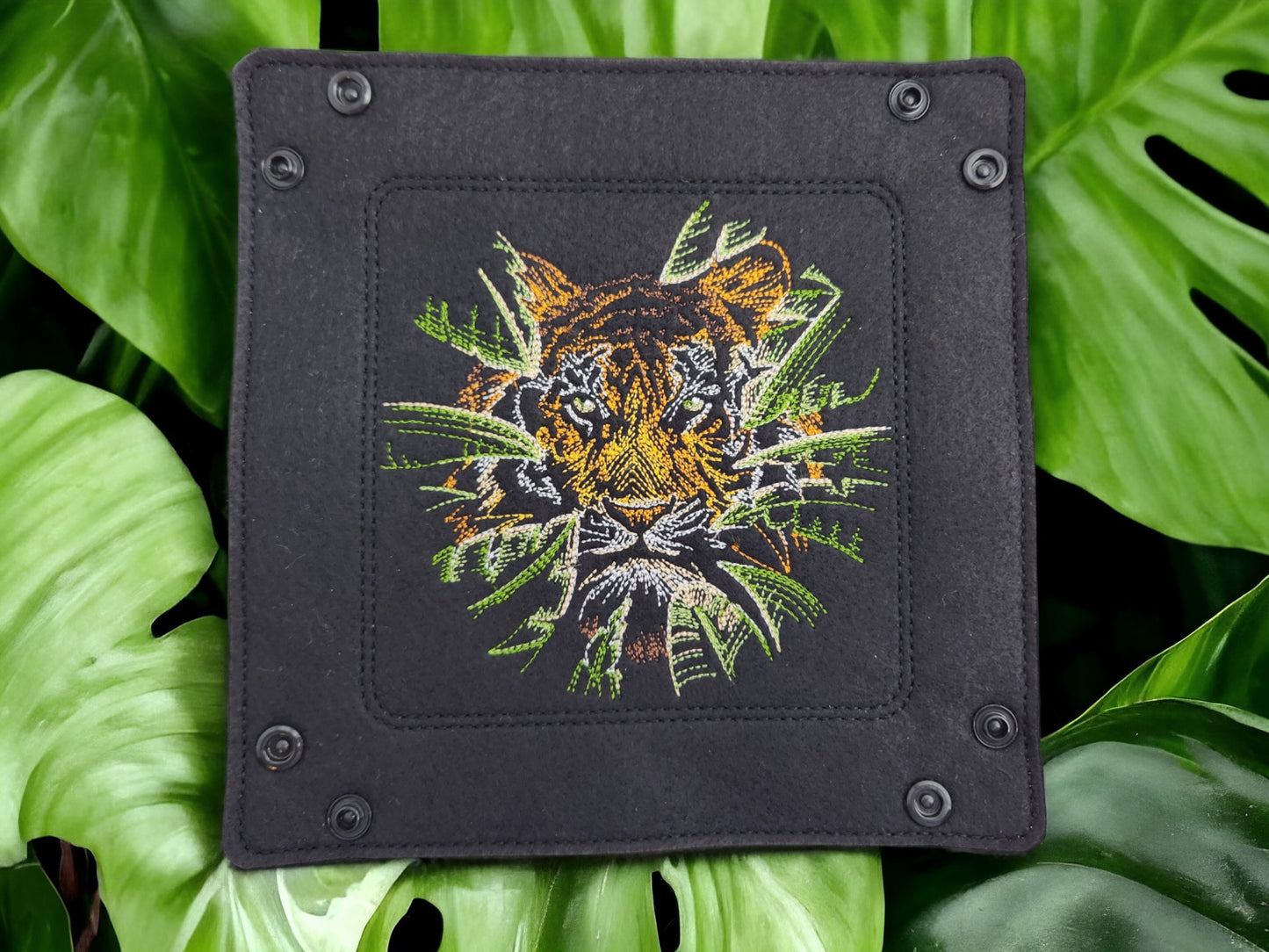 Tiger dice tray - Rowan Gate